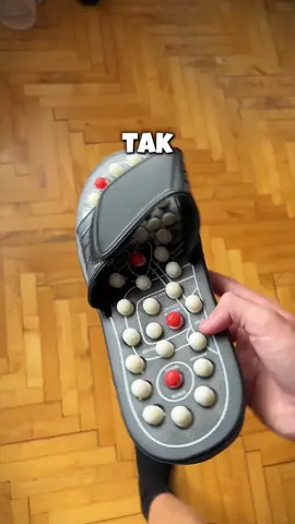 Masaż stóp z każdym korkiem 👣 😵‍💫 Link przypiąłem w opisie mojego profilu ‼️