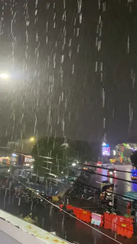 syahduu #tegallakalaka #kotategal #ngapak #alunaluntegal #hujan #utopia 