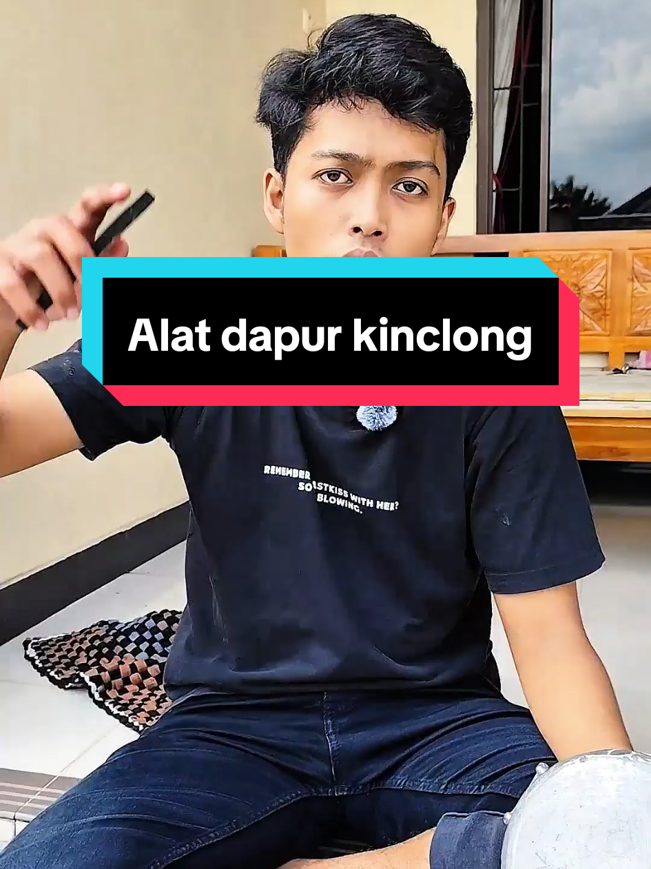 Solusi praktis buat alat dapur kinclong setiap hari! #promoseruweekend #pembersihpanci #pancigosong #pembersihkerak #iburumahtangga  #satisfyingcleaning #racuntiktok 