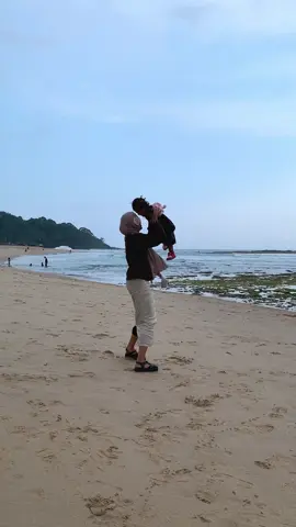 Qinara Azahra with mima🤍