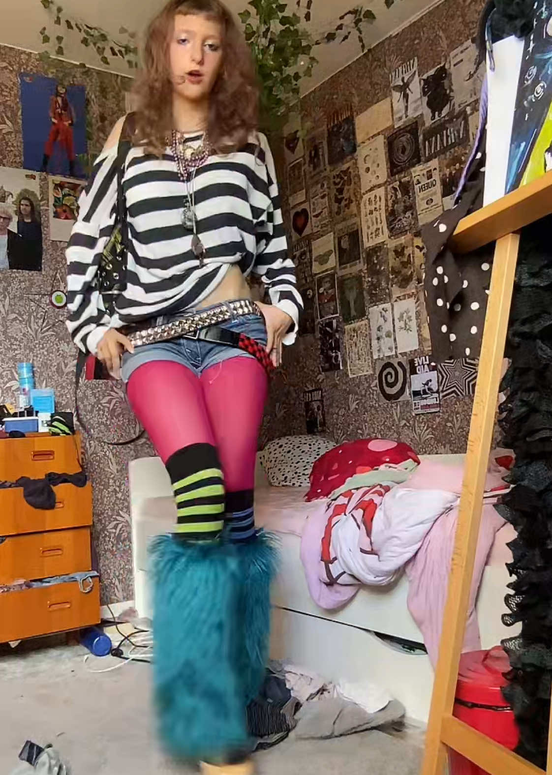 Hej guys det här e mitt nya konto för mitt andra floppar 😝 (jag la up två andra videos men TikTok typ tog ner dom och sa att jag bröt mot regler vilket jag inte grode😔)#OOTD #alt #fyp #wlw #viral #sufjanstevens 