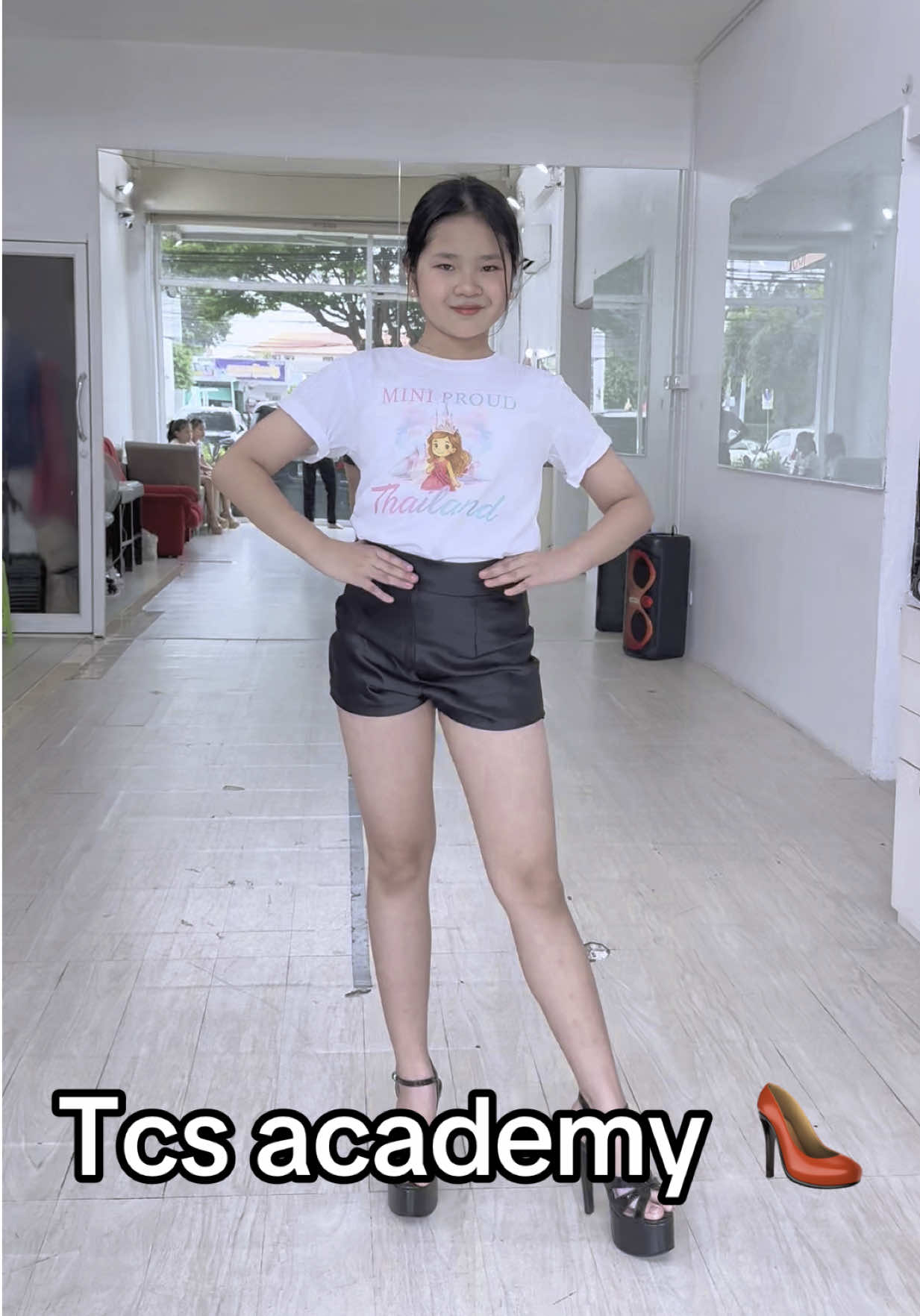 สถาบันผลิตคนสวย ครูคนสวย เจ้าหญิงแห่งวงการเดินสับ มาเป็นลูกสาวครูอ๊อฟฟี่สิค่ะ มาแล้วจะรู้อยู่แล้วจะรัก ต้องที่ TCS Academy 👠 #TCSACADEMYbyครูอ๊อฟฟี่ #สอนเดินนางงาม #ครูอ๊อฟฟี่ ✅ข้อมูลติดต่อ สมัครเรียน เฟสบุ๊ค:off dedcharat chaipung IG:onlyoff75 ☎️0837936929 📲LINE  ID:onlyoff1