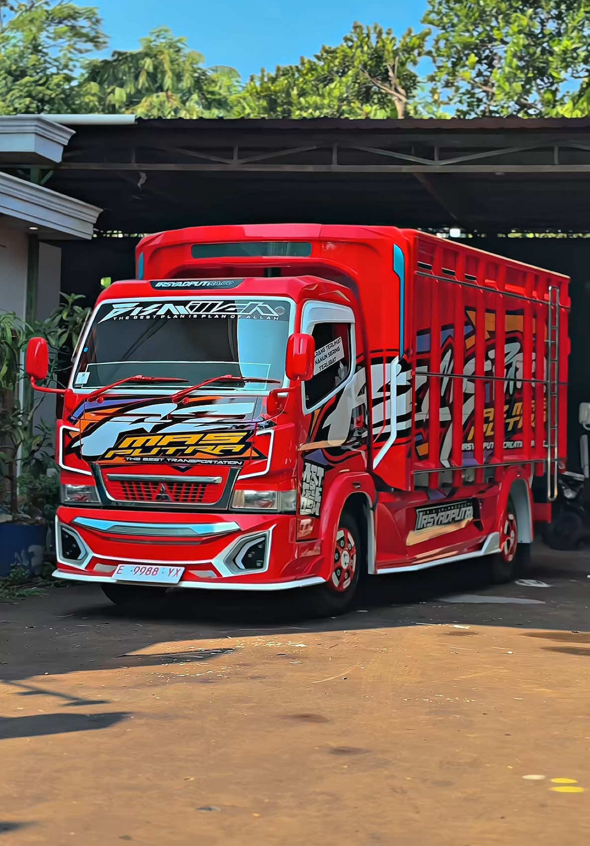 Merah apanih? #irsyadputrakaroseri #trukmodifikasi #truck #modifikasi #otomotif #viral #trending #fyp 