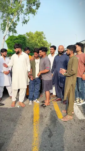 Chlty hain sialkot❤️@Malik Rehan Awan😎✌🏻 @Qadir malik 786 @Safyan Shafiq gojra wala 😎 @Usman Bunty♠️ @malikshahid1000004 @Ali aslam gojra wala @Zahid malik #its_goldy 