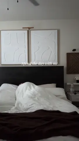 Happy Monday! I started call this weekend 😭🫶🏽🩻  Bag:@BAGSMART  Drink: @CelsiusOfficial  #radtechlife #radtechstudent #radiology #healthcare #xray #xraytech #xraytechnologist #radiology #radiologytechnologist #radiologylife #radtech #radtechstudent #nursing