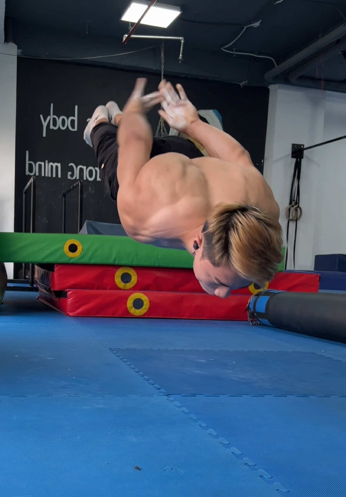 Bạn nghĩ ai có thể đánh bại Sơn Hanma ở động tác này ? #sonhanma #fyp #reaction #motivation 