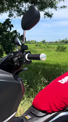 poging handle grip para sa pogi mong alaga #motorcycle #motorparts #motoraccessories #fyp #handlegrip 