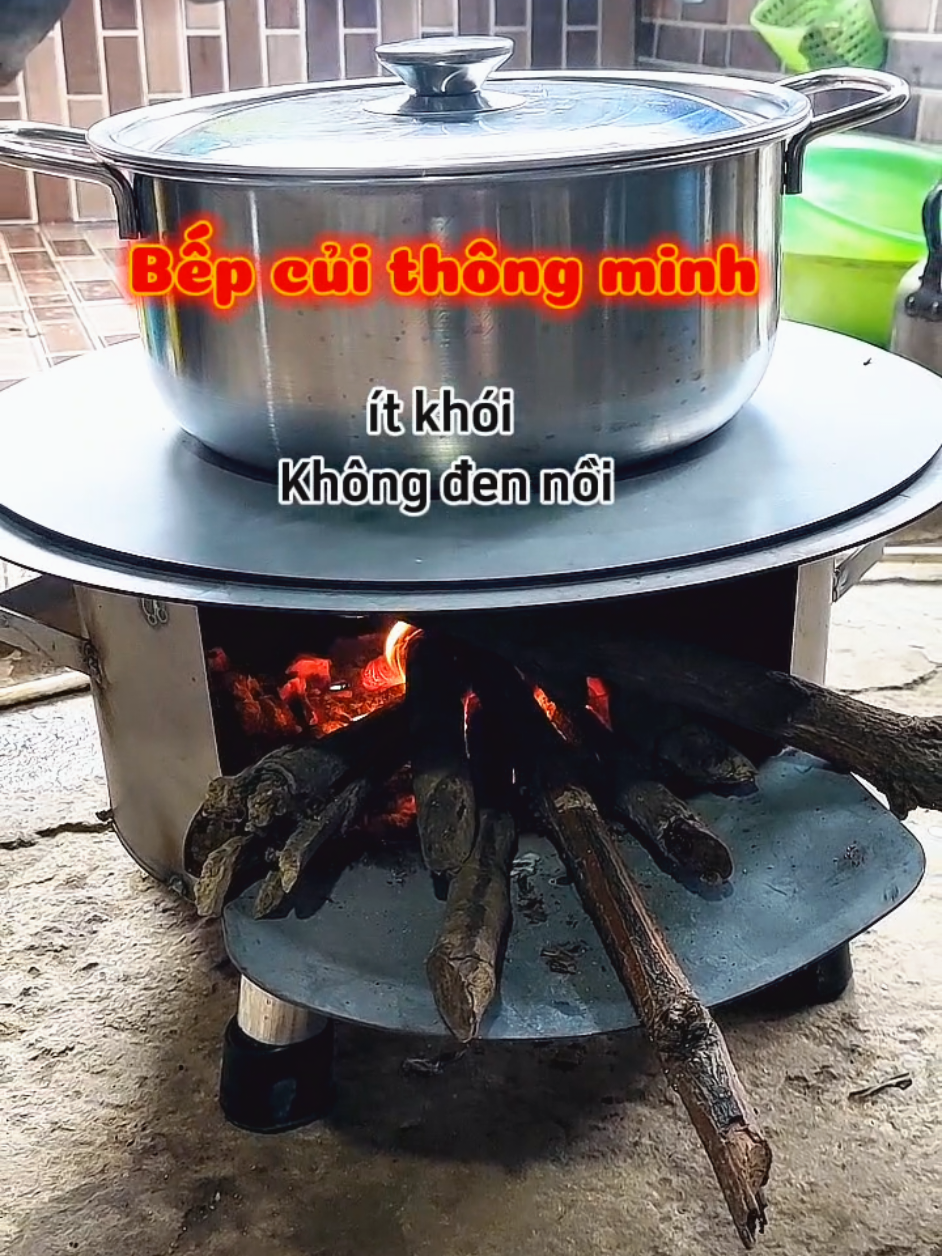 bếp củi thông minh tiết kiệm củi  chống đen nồi nè mọi người, nhỏ gọn dể xài dể vệ sinh. Size 35cm dành cho xài gia đình giỏ hàng góc trái e có ghim #bepcuithongminh #bepcuikhongkhoi 