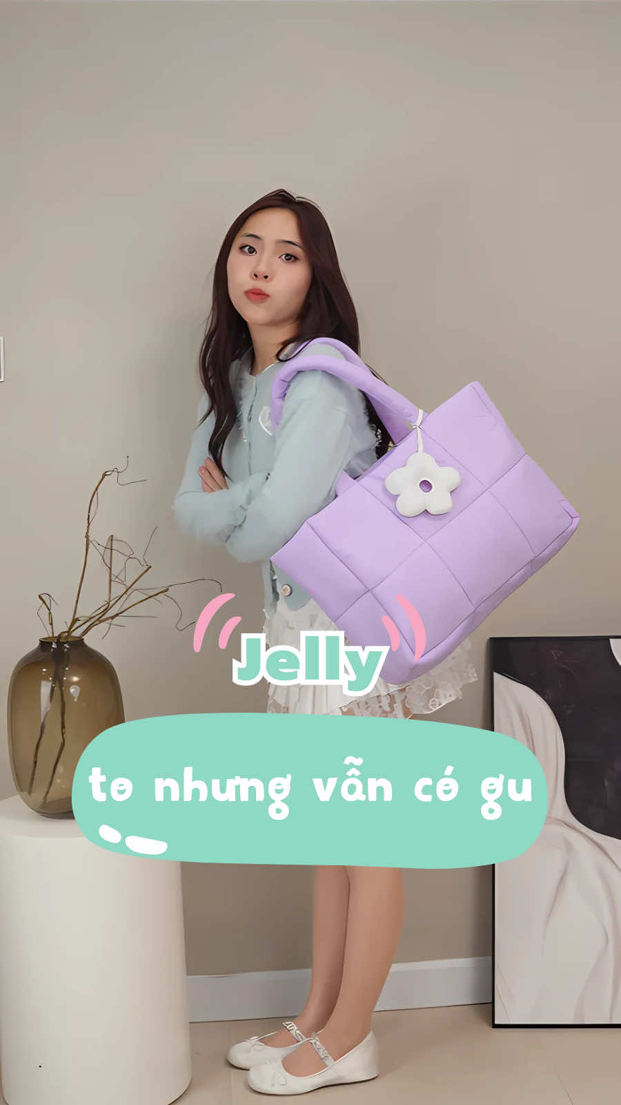Muốn đựng cả thế giới nhưng vẫn xinh thì chọn ngay Jelly thuii 😍 #bebechic #candychic #jelly #tuidihoc #tuixach #túi #tuiphao 