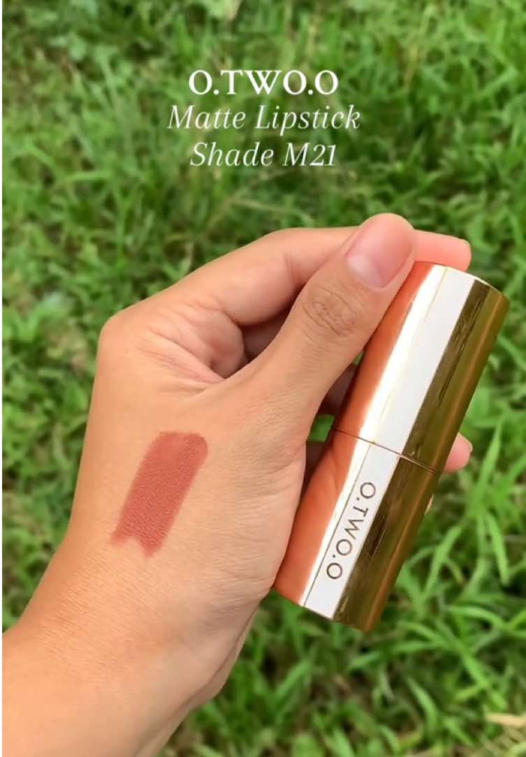 O.TWO.O Matte Lipstick✨ #lipstick #mattelipsticks #otwoo #otwolipstick #otwoomattelipstick #fyp 