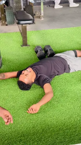 🎥🎥@@Bishoftu_Review                        ቢሾፍቱ ሮዝሜሪ ሆቴል ፊለፊት ኦሮሚያ ህንፃ 3ተኛ ፎቅ   0988683118  0968668113#bishoftureview #bishoftu #gym #Fitness #ethiogym @Kaleab @miku_mayki 