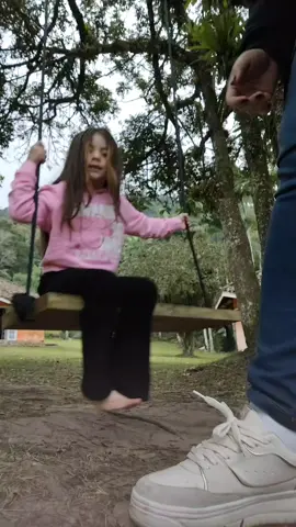 gordo não tem um minuto de paz 😂😂😂😂😂😂 por essa ninguém esperava 😅😅😅 #caindo  #fyyyyy #balanço 