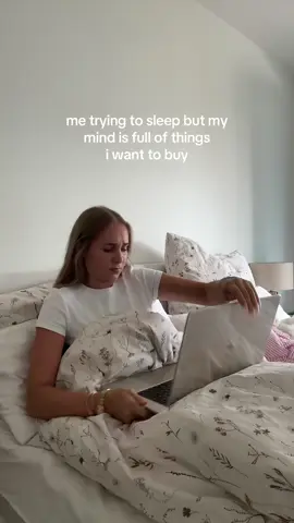 who can relate? 😵‍💫🫠 #shopping #addicted #relatable #viral #trend #fyp #girlproblems 