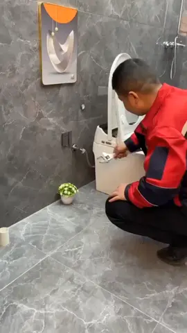 Praticidade e higiene no seu banheiro! 🚿 Este kit ducha higiênica com registro em aço escovado é perfeito para quem busca mais conforto e limpeza no dia a dia. Fácil de instalar, resistente à corrosão e com pulverizador de alta pressão que facilita a higiene íntima e a limpeza do ambiente. Moderno, compacto e essencial para sua rotina! #DuchaHigiênica #BanheiroOrganizado #ConfortoNoBanheiro #HigienePessoal #AçoEscovado #CasaModerna