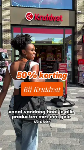 De grote uitverkoop is weer van start bij Kruidvat! Alles met een gele sticker haal je met 50% korting. OP=OP‼️ #kruidvat #kruidvathaul #aanbieding 