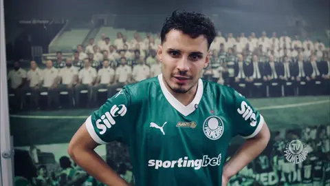 Midnight. #raphaelveiga #fy #foryou