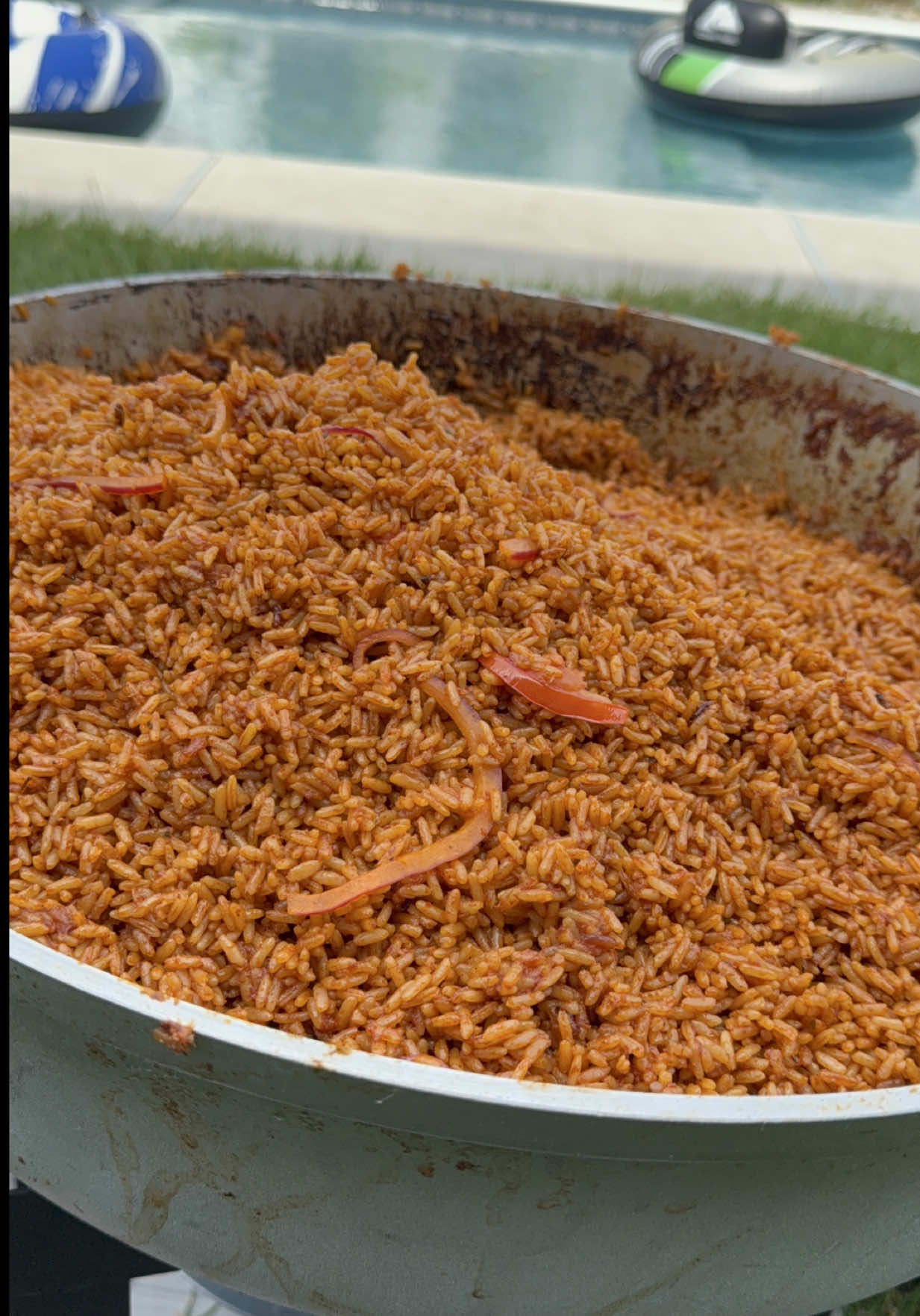 Let’s make smoky party jollof. #tik #tiktok #fyp #fypシ #jollof #nigerianjollofrice #explore  *For the pepper mix* 1. 6 red bell pepper  2. ⁠4 onion 3. ⁠scotch bonnets as desired 4. ⁠6 tomatoes  5. ⁠handful tatashe 6. ⁠8 garlic cloves  7. ⁠1 ginger root 🫚  8. ⁠Seasoning cubes to taste  9. ⁠smoked paprika  10. ⁠Curry, thyme, bay leaf,  11. ⁠oil for frying  *Cook the goat meat* 5kg goat meat  Curry, Thyme Onion Garlic & ginger  Seasoning powder  Oregano *The rice* 2 custard container of rice ( wash with water multiple time till it runs clear, you can also soak it first with hot water for 5 mins before washing ) White pepper  Onion & tomatoes  Butter