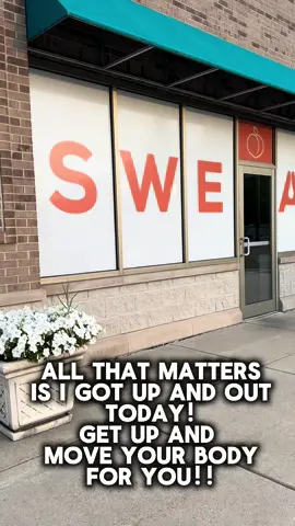 Getting back into the swing of things this Monday morning! Get up and move today, your mind will thank you! Your 🍑 not so much!! #sweat219 #peach 