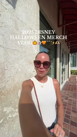 The World of Disney cast members are the real star of today’s vlog and just a reminder that this is a Disney reseller h🤭te account🫶🏻 #disneyvlog #disneyhalloween #disneylocal #newdisneymerch #disneyshopping 