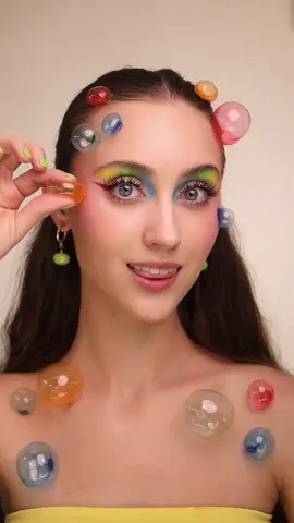 Давно хотела попробовать этот bubble makeup 🫧 Inspired by @molchanovamua  #makeup #asmrmakeup #asmr #bubbles #bubblemakeup #creativemakeup #makeupideas 