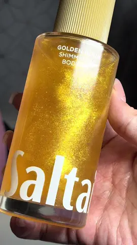 I’m obsessed with everything @Saltair Body 😍🔥 #fyp #saltair #goldenhour #shimmeringbodyoil 