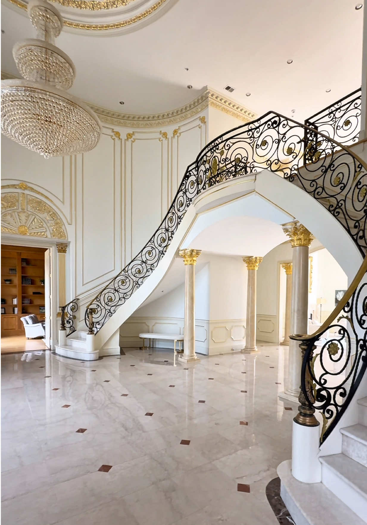 A rare opportunity to acquire one of Potomac’s most exquisite estates. Offered for $6,900,000. #Maryland #Potomac #Mansion #Entrance 