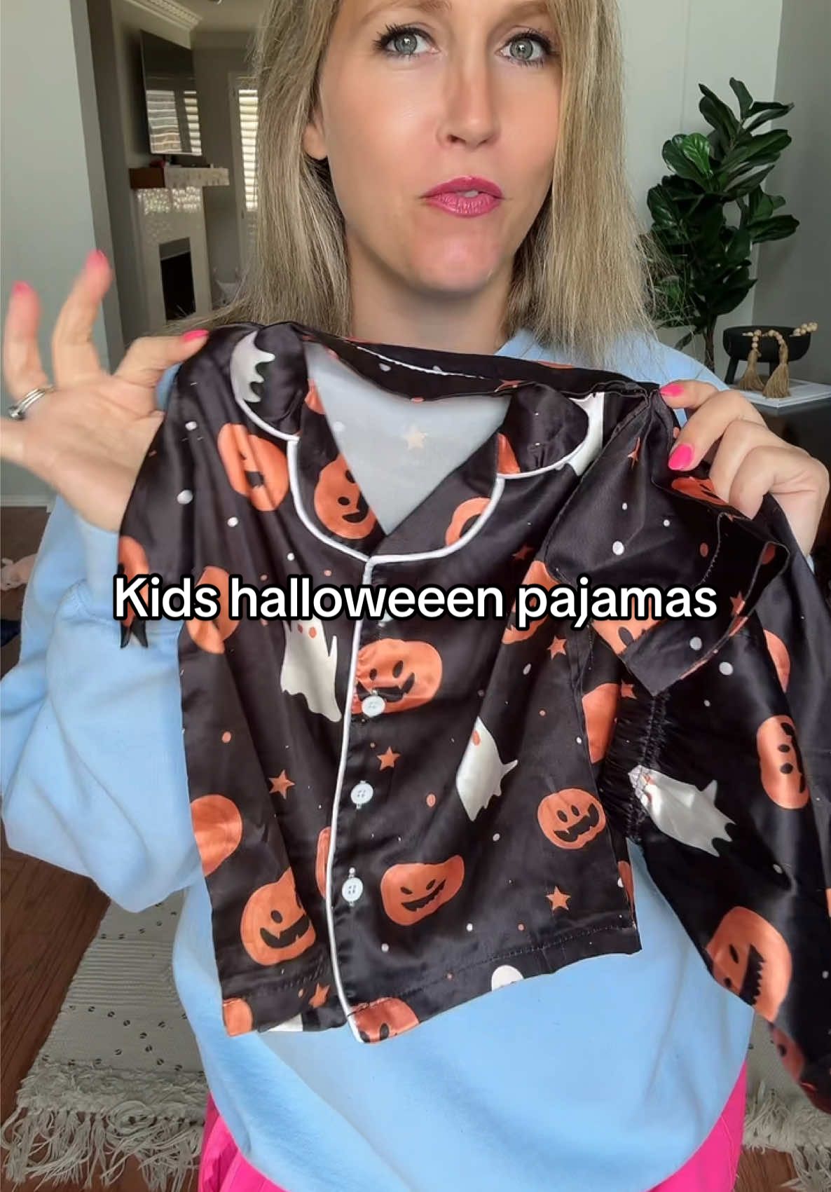 Halloween pajamas on sale right now - & believe me, they’ll sell out bc everything Halloween related does 🙄 #halloween #kidshalloween #halloweenpajamas #spookyseason 