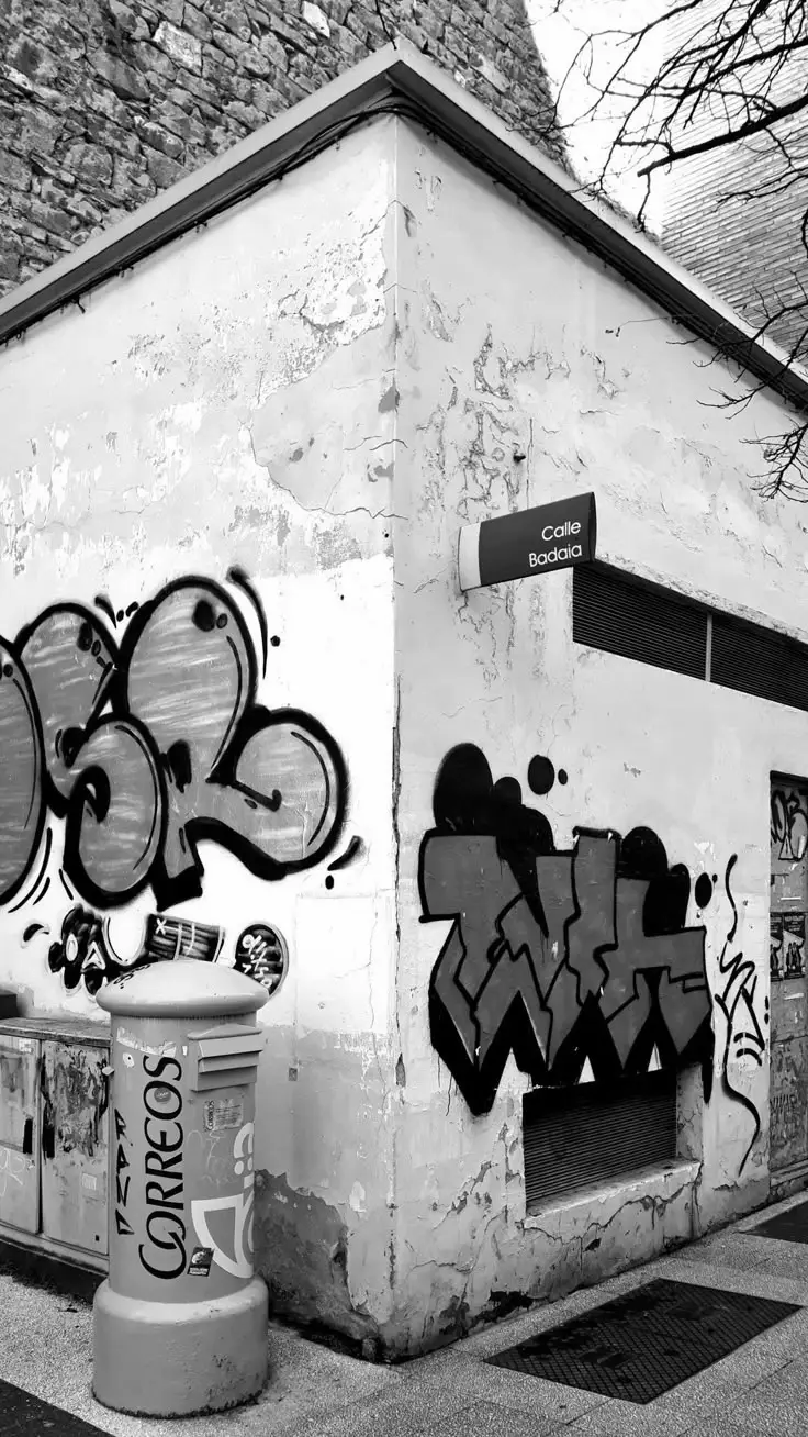 🥶 #fyp #wallpaper #graffiti 