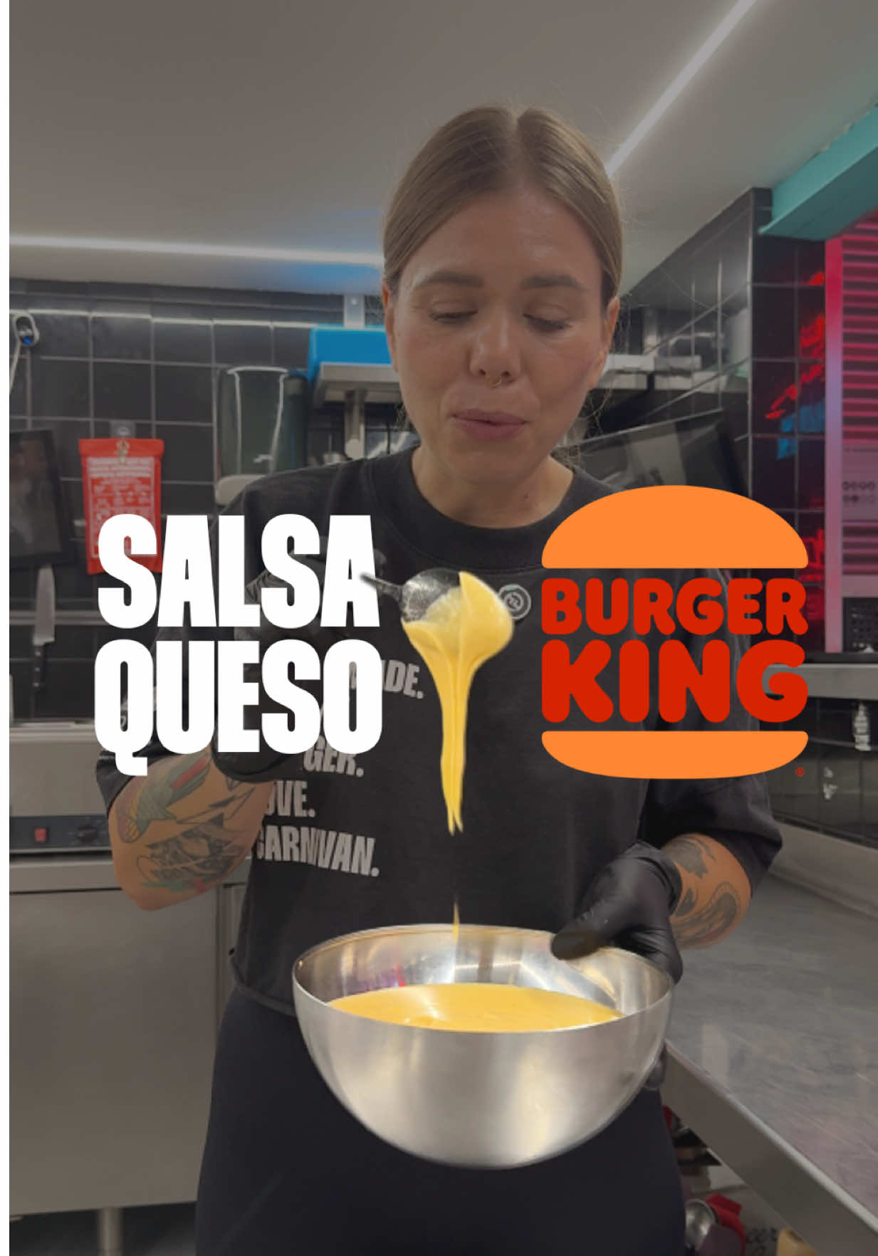 Salsa de queso estilo Burger King 🧀🧀 ¡Una de las salsas más ricas que hemos preparado! Además, es súper fácil de hacer y con ingredientes que seguro ya tienes en casa. En el video encontrarás todo lo que necesitas🔥🔥 ¡Pruébala y cuéntanos qué te parece! 😏 #salsadequeso #queso #salsa #recetaburgerking #salsaburgerking #recetaqueso #recetas