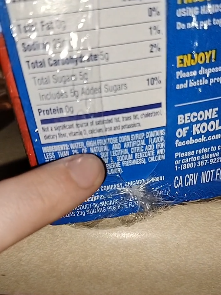 also it's in five guys cheese for burger :( . . #allergy #fyp #mondaymood 