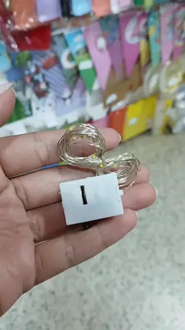 Luces de hadas ✨️ Puedes usarlo para cualquier tipo de decoración🙌🏻 📍Nos ubicamos en el centro. Av Libertador C.C la redoma  ¡Síguenos para más!❤️🖤 #fyp  #detodounpoco  #tiendafisíca  #paratiiiiiiiiiiiiiiiiiiiiiiiiiiiiiii  #fiesta  #decoración