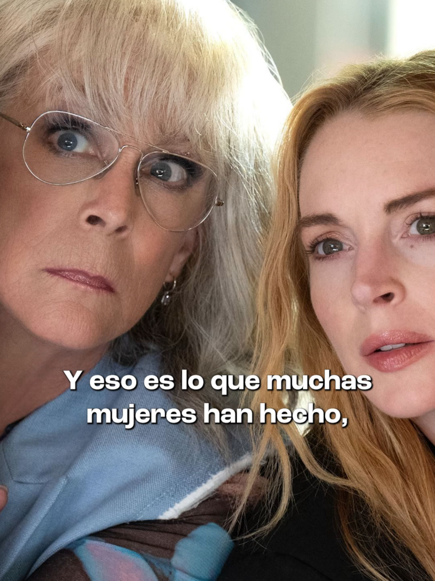 No importa cuando leas esto, 'Viernes de locos', siempre estará vigente. 🩷 Ve la entrevista completa en nuestro canal de YouTube.  #freakyfriday #viernesdelocos #otroviernesdelocos #LindsayLohan #JamieLeeCurtis