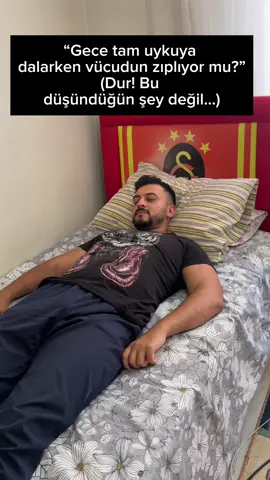 🌙 Tam uykuya geçerken vücudun aniden sıçrıyor mu? Bu durumun adı: Hipnik Seğirme. Uykunun ilk evresinde, kaslar gevşerken beyin bu durumu bazen “düşme” gibi algılar. Beyin ile kaslar arasında bir senkron kaybı olur. Motor sistem, “tehlike var” zannederek refleksle kaslara sinyal gönderir. 🔁 Sonuç: ani irkilme, zıplama veya düşme hissi. Genellikle zararsızdır. Ama çok sık tekrarlıyorsa, altında stres, uyku bozukluğu ya da sinir sistemiyle ilgili durumlar olabilir. 👉 Sen de yaşıyor musun bu hissi? #hipnikseğirme #uykudairkilme #uykubozukluğu #fizyoterapist #reelsfizyoterapist   