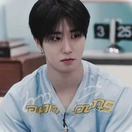 pls he’s so random i love him 😭 #straykids #skz #fyp #dontletthisflop  #kpopfyp #skzstay #kpop #han #hanjisung #hanedit #hanjisungedit 