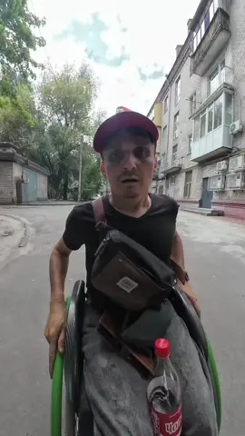 🔹 Сьогодні я пройшов ВЛК. Це вже пряме порушення закону. 🔹 Я — особа з інвалідністю І групи з дитинства, маю офіційну довідку МСЕК, у якій чітко зазначено: інвалідність довічно. Але попри це, мене змусили пройти військово-лікарську комісію, хоча Постанова КМУ №1487 від 30.12.2022 прямо забороняє це робити. Закон каже: “Особи з інвалідністю І, ІІ, ІІІ груп не направляються на ВЛК. Ступінь придатності не визначається.” І що я отримав у результаті? 📄 Висновок: 