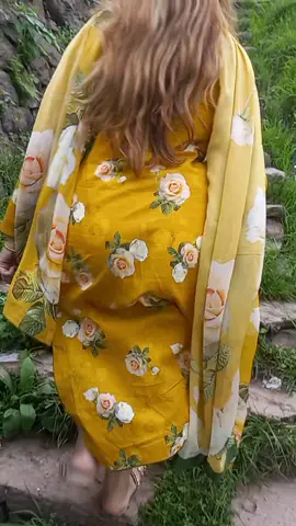 ٹال دیتی ہوں بہانے سے سبھی لوگوں کو   مجھ کو آیا نہ تیرے بعد کسی کا ہونا 