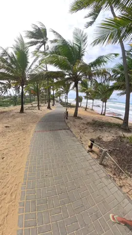 A costa do Sauípe é uma região que fica a uns 80 KM de Salvador, na Bahia e possui um Resort no sistema 