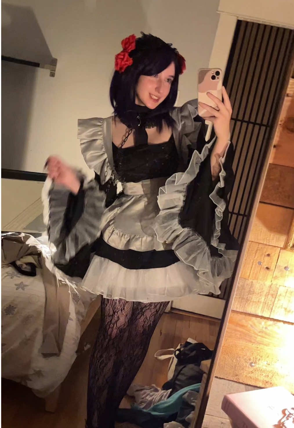 flipped my room upside down #cosplay #cosplaygirl #mydressupdarling #mydressupdarlingcosplay #shizukukuroe #marin #marinkitagawa #marinkitagawacosplay #costest #anime 