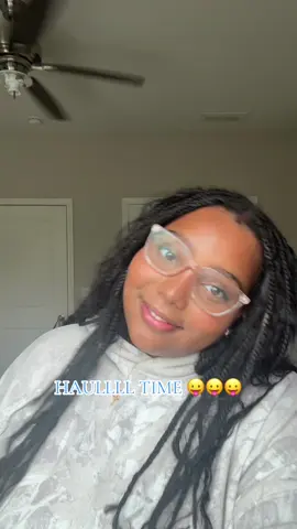 i genuinely think I have a shopping addiction 😅#haul#backtoschoolhaul#collegefreshman #foryou 