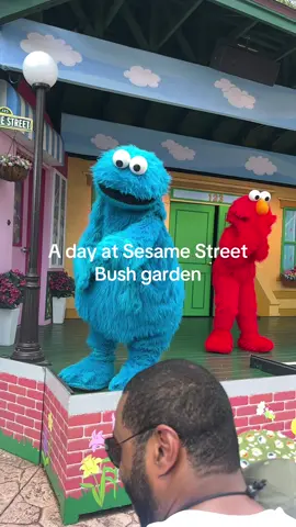 Big smiles and even bigger hugs on Sesame Street! 🧡🌈 Come play, dance, and make magical memories with your favorite furry friends at Busch  Gardens! 🎢🎉  #SesameStreet #BuschGardensFun #FamilyAdventure