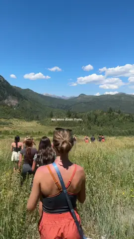 😅 love hiking in Utah tho ❤️ wearing our @Nani Swimwear sets!! Code ‘LINDSEY15’ to save :) #Hiking #mountains 