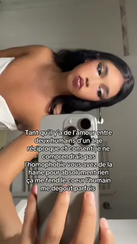 Je vous jure que je comprends pas en quoi l’amour d’autrui peut vous déranger ce n’est pas vos affaires #lgbt #homo #gay #lesbienne #religion #amour #mlm #wlw