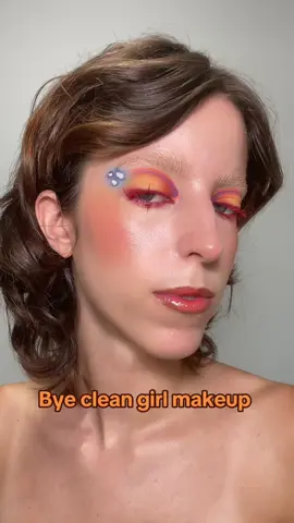 Que vuelvan los maquillajes coloridos 😮‍💨  #cleangirlmakeup #colorfulmakeup#eyeshadow#makeuplook #maquillajecolorido 