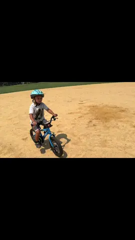 First time without training wheels! 🥲