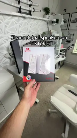 TikTok lowkey cooked with these speakers ngl 😭🙏 #speakers #dual #dualspeakers #budget #budgetspeakers #gamingspeakers #gamingpc #redragon #setup #techtok #tiktokshopbacktoschool 