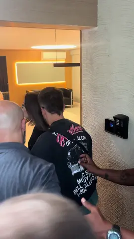 Relembrando : Sandy e Junior chegando para a festa Globo 60 anos #sandyejunior #sandy #juniorlima #foryoupage #fyp ##funny #tiktoklive 