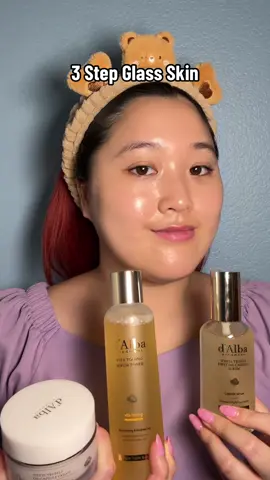 White truffle for that glow✨ @DALBA  #dalba #dalbawhitetrufflefirstsprayserum #whitetruffle #koreantoner #koreanserum #koreanmoisturizer #TikTokShopBackToSchool #TikTokShopCreatorPicks #kbeauty #glassskin #glassskinroutine #koreanskincare #koreanskincareroutine 