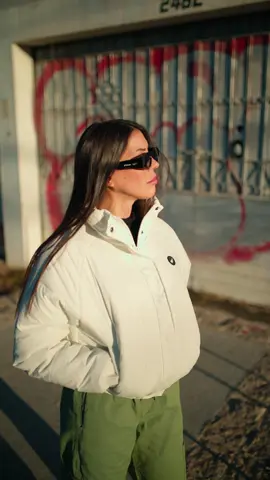 O look muda, a atitude permanece.  #streetwear #moda #transicao  #loja #jaqueta 