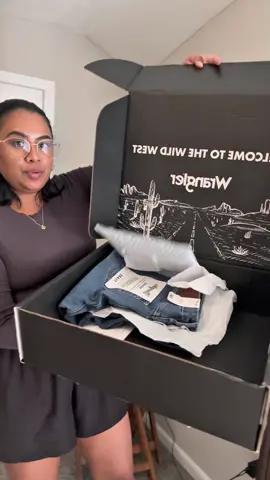 gifted by Wrangler Jeans  Wrangler sent me a pair of their flared jeans and babyyy… they fit like a dream. 🔥  I got them in a size W29 and the fit is chef’s kiss.  The flare, the fit, the feel! I’m obsessed. @Wrangler #wranglerjeans #wrangler