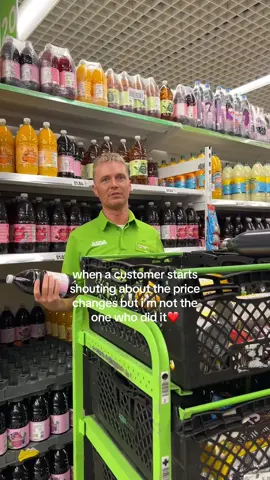 like i’m just a girl working to buy clothes🩷🩷🩷 #fyppp #retailproblems #customersbelike #ihatemyjob 